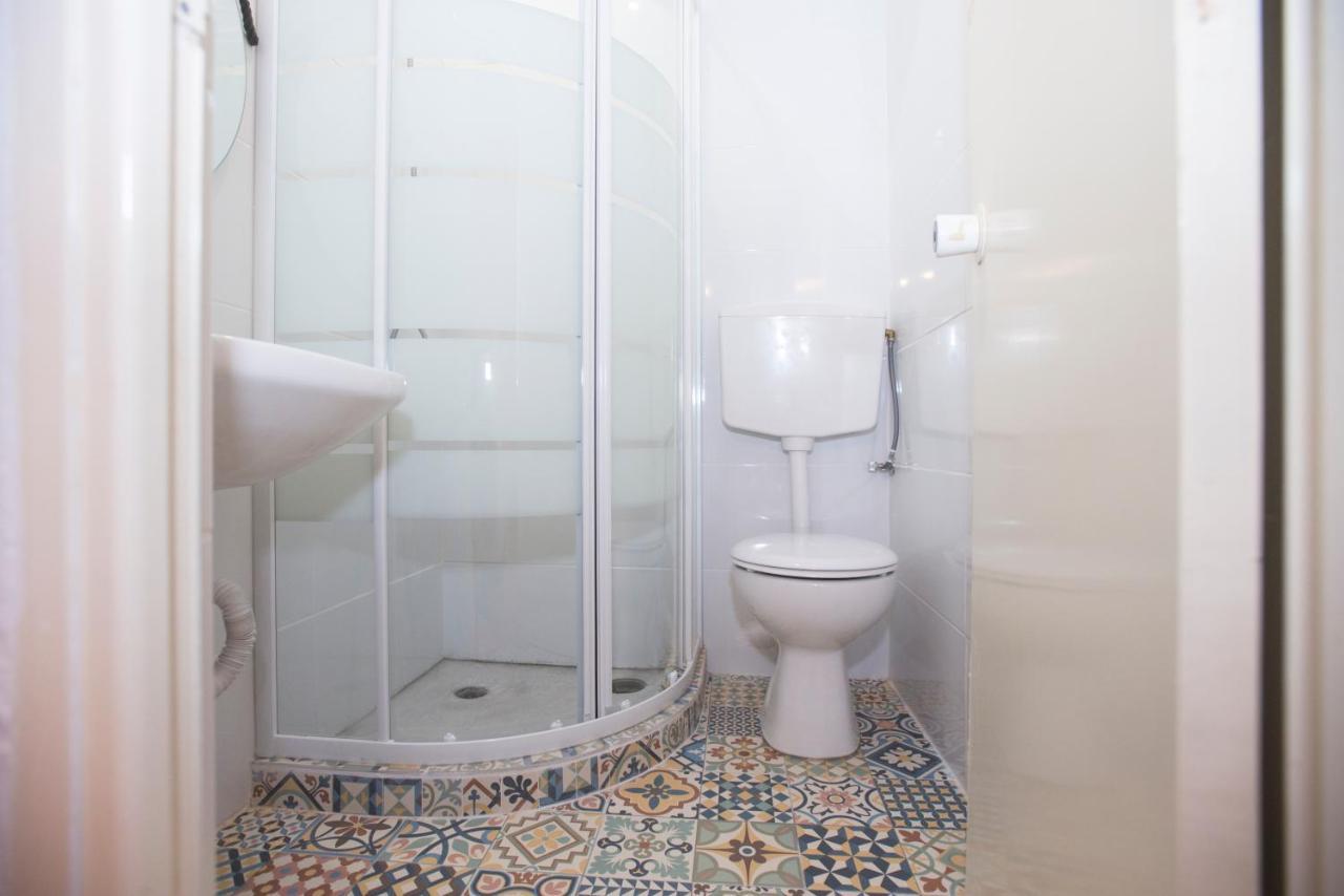 Travel & Live Marques Hostel Porto Buitenkant foto